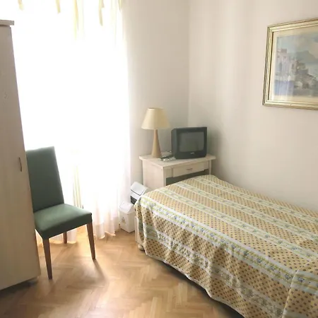 Hotel Eco Zanella Nago